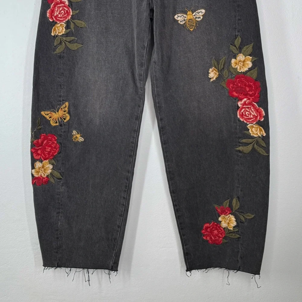 Driftwood Parker Barrel Jeans Faded Black Embroidered Floral Bee Butterfly 24 - Picture 5 of 16